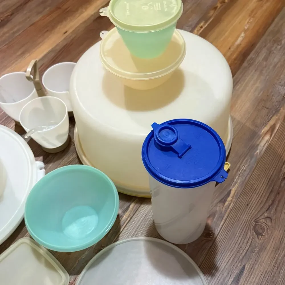 Tupperware Lot 2. Consists of 23 pieces large and small, mostly vintage. Clean.